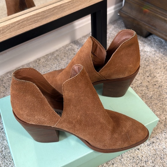 Steve Madden Ayla Brown Suede Bootie Boot Shoe - Picture 7 of 11